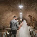 Dominium Pinceszet Es Panzio B&B