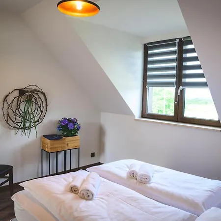 Dominium Pinceszet Es Panzio 住宿加早餐酒店 Gyöngyös