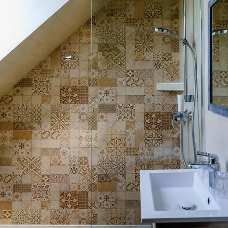 Dominium Pinceszet Es Panzio Nocleg ze śniadaniem