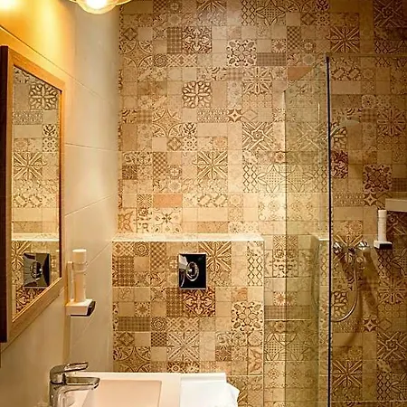 Dominium Pinceszet Es Panzio Bed & Breakfast